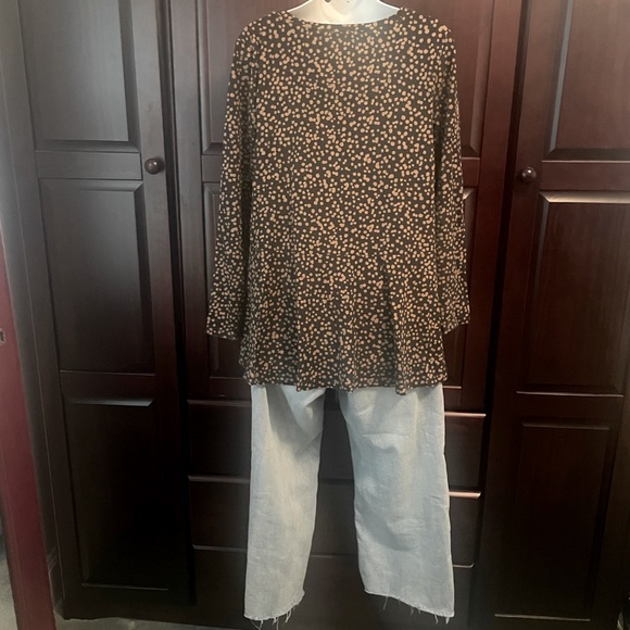 Isaac Mizrahi Live! Dot Printed Trapeze Hem Top - Picture 6 of 12